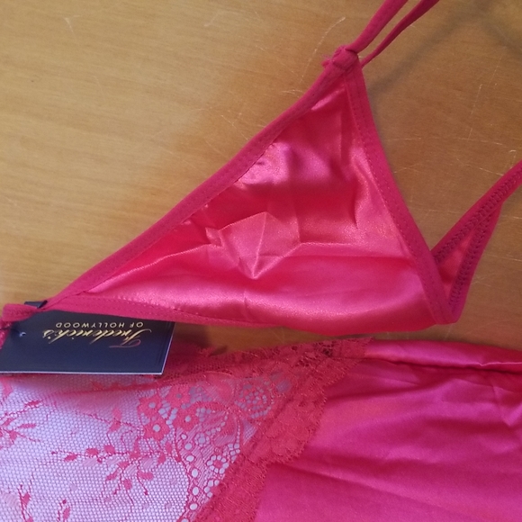 ❣️SOLD❣️NWT Frederick's Of Hollywood Rosalina Rose Lace And Satin Gown in Red - Picture 6 of 12